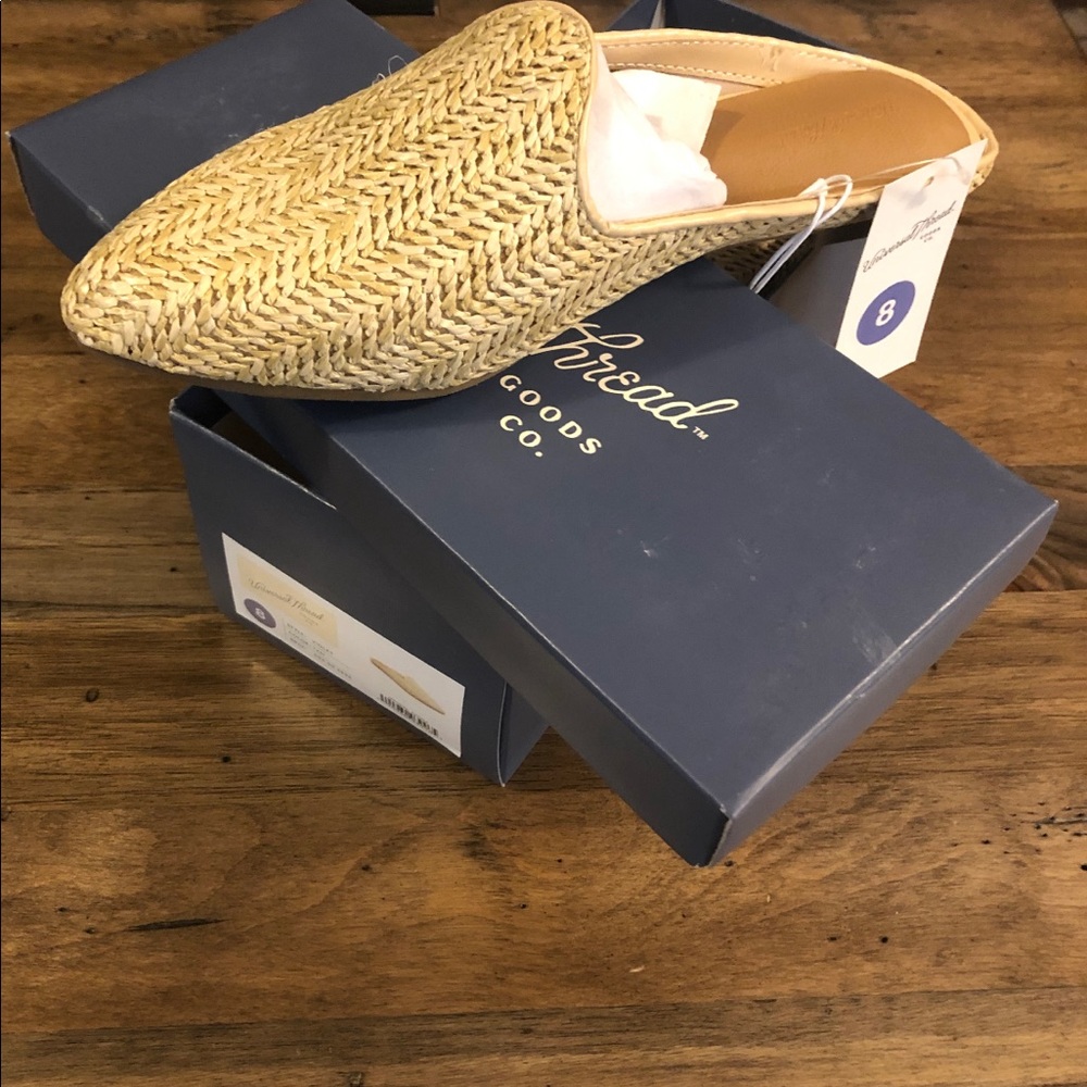 Universal thread slips ons